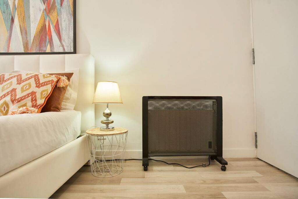 So Simply Ribeira Apartment Porto Luaran gambar