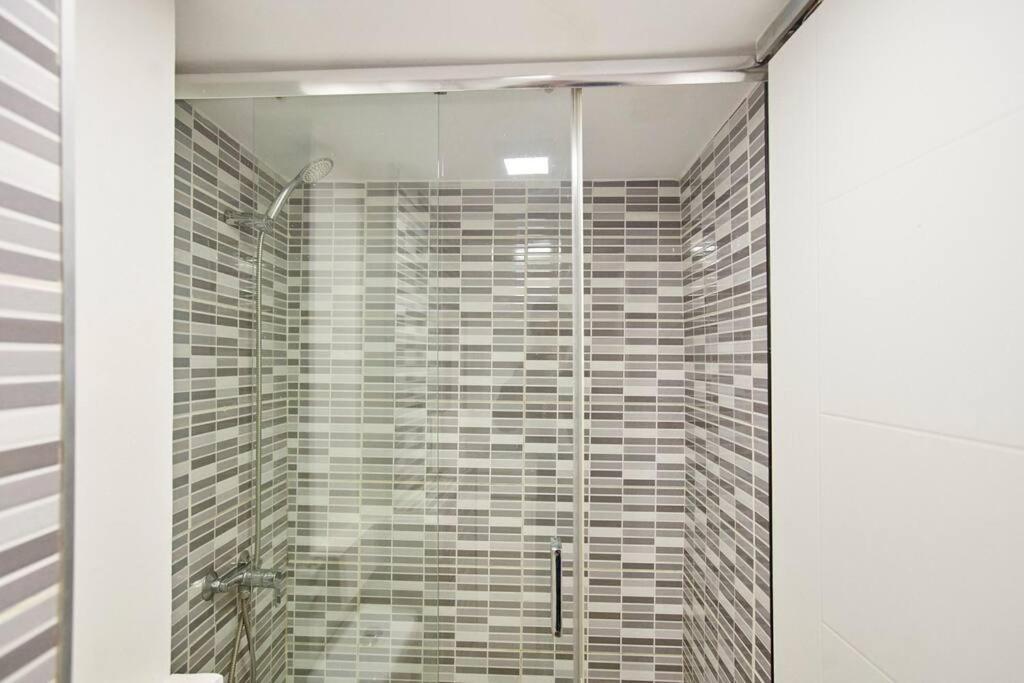 So Simply Ribeira Apartment Porto Luaran gambar