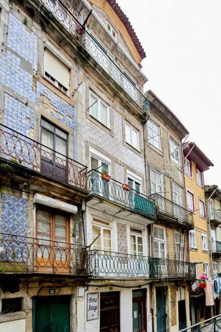 So Simply Ribeira Apartment Porto Luaran gambar