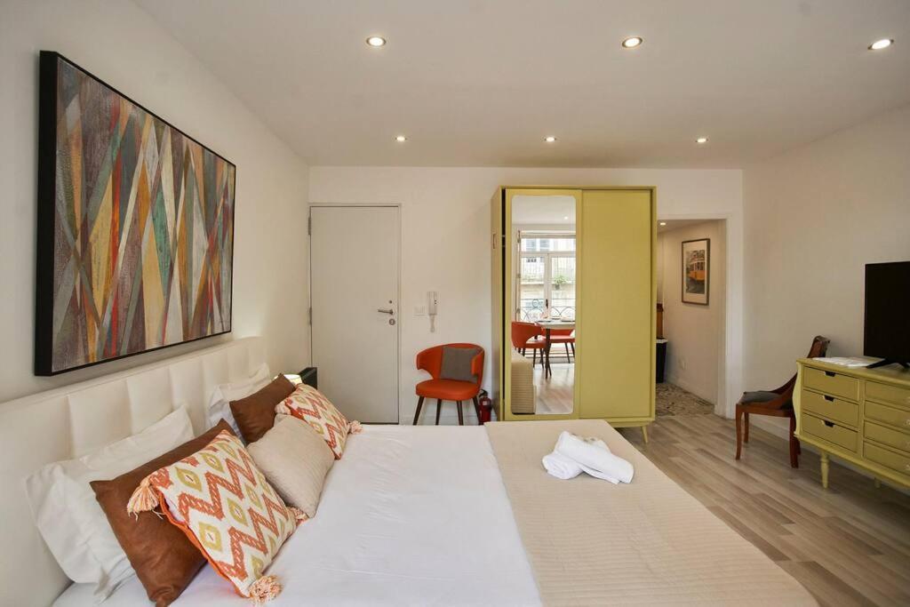 So Simply Ribeira Apartment Porto Luaran gambar