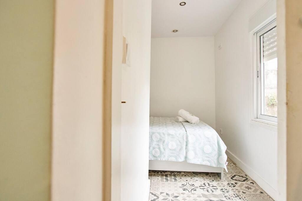 So Simply Ribeira Apartment Porto Luaran gambar