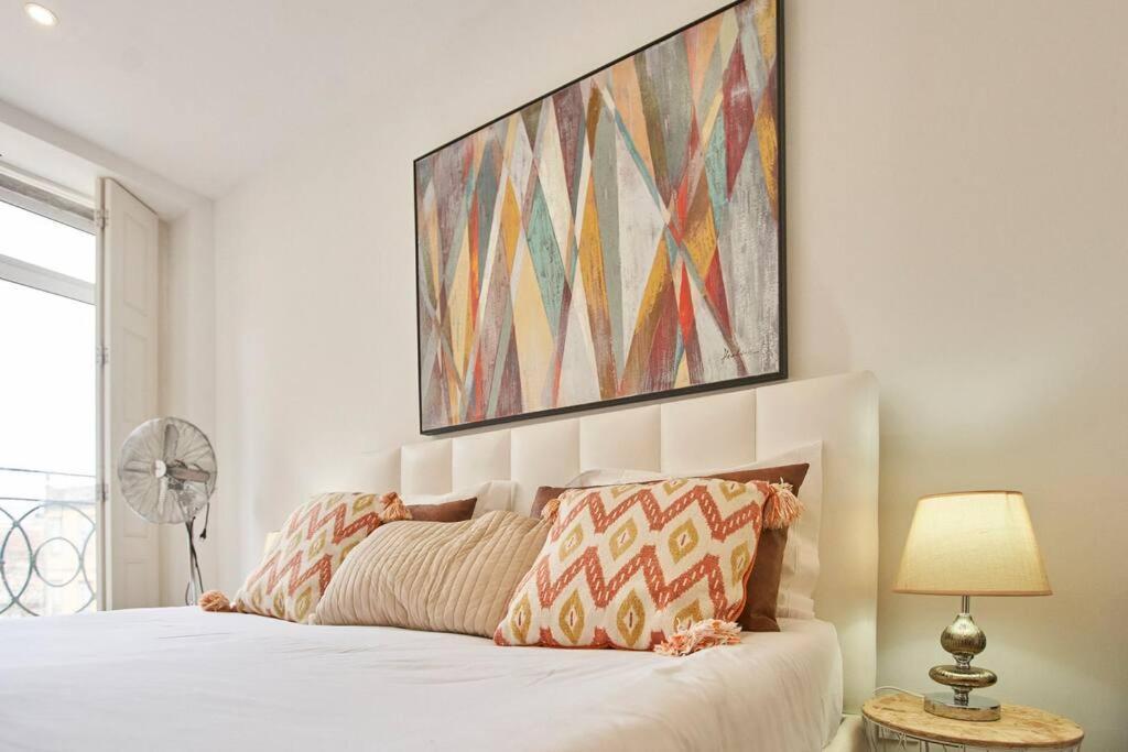 So Simply Ribeira Apartment Porto Luaran gambar